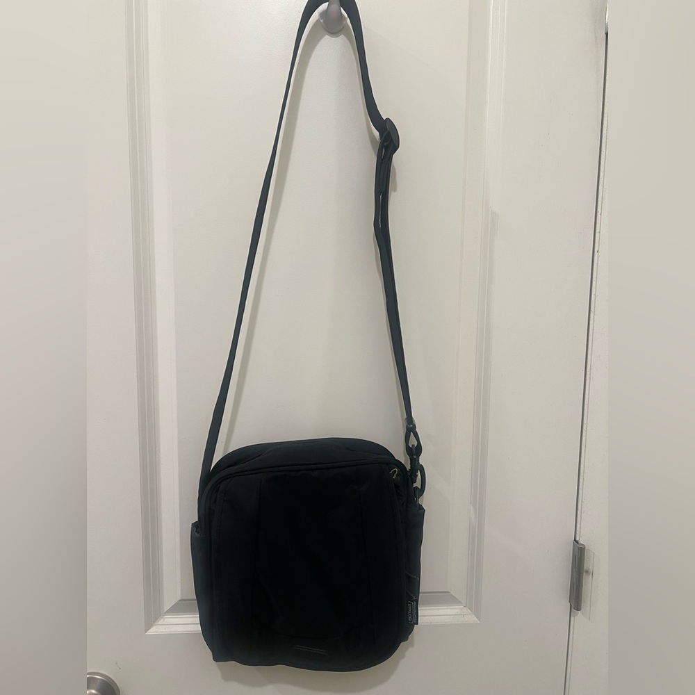 Pacsafe Black Anti-theft Bag. Brand New
